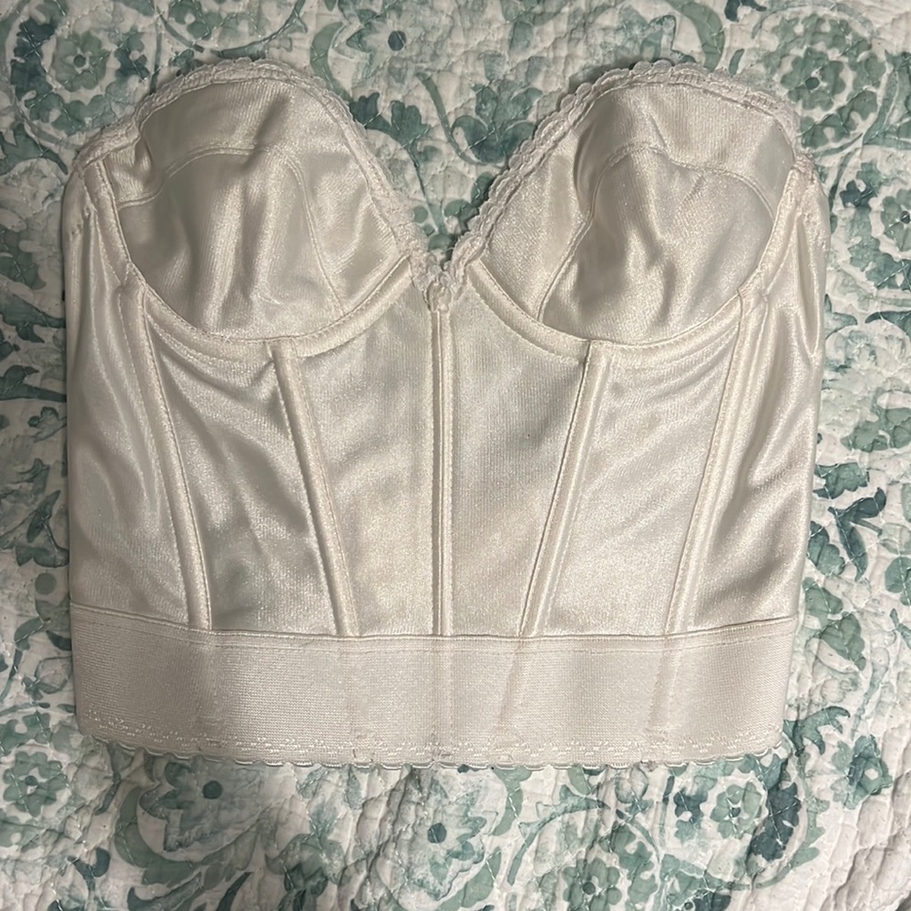 Vintage 90s White Corset with Lace detail Size 34B